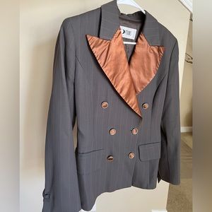 Elegant blazer, made in Italy, size M. Beautiful slender fit.